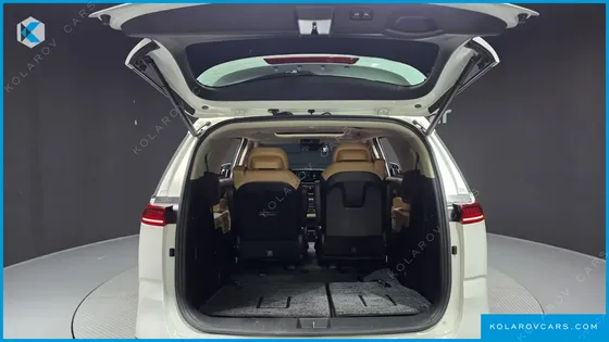KIA CARNIVAL GASOLINE 7-SEATER SIGNATURE