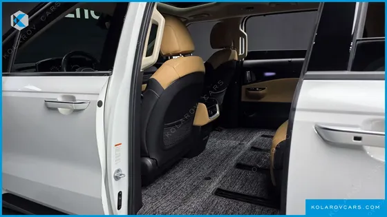 KIA CARNIVAL GASOLINE 7-SEATER SIGNATURE