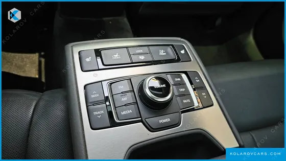 HYUNDAI GENESIS G330 PREMIUM AWD