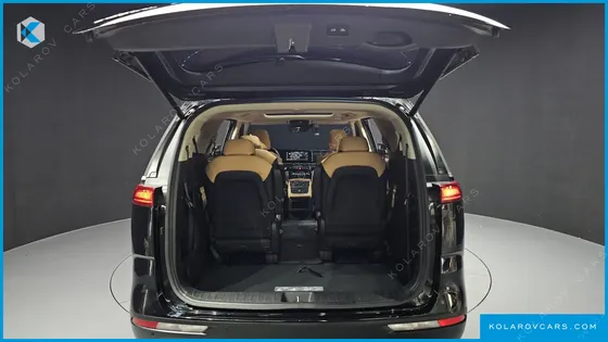 KIA CARNIVAL GASOLINE 9-SEATER NOBLESSE