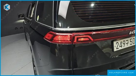 KIA CARNIVAL GASOLINE 9-SEATER NOBLESSE