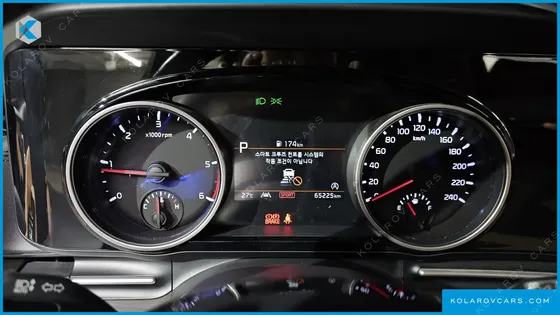 KIA CARNIVAL DIESEL 9-SEATER NOBLESSE