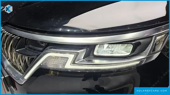 KIA CARNIVAL DIESEL 9-SEATER NOBLESSE