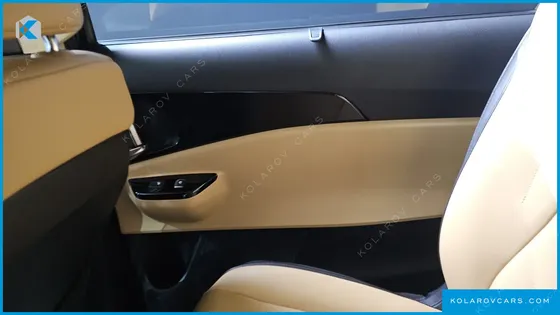 KIA CARNIVAL DIESEL 9-SEATER NOBLESSE