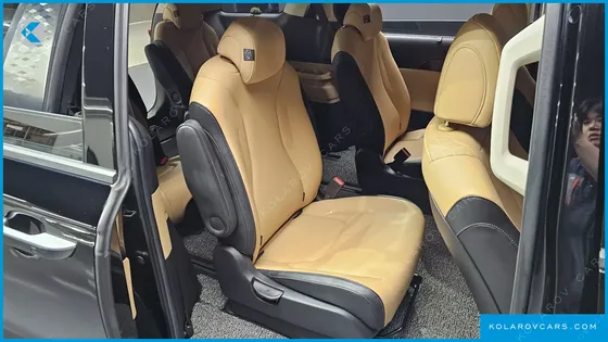 KIA CARNIVAL DIESEL 9-SEATER NOBLESSE