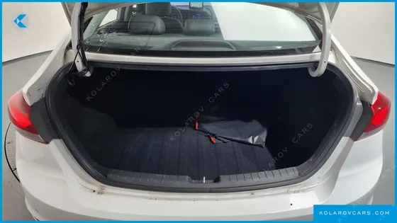 HYUNDAI ELANTRA (AVANTE) 1.6 GDI SMART