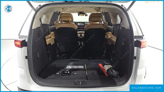 KIA CARNIVAL DIESEL 7-SEATER NOBLESSE