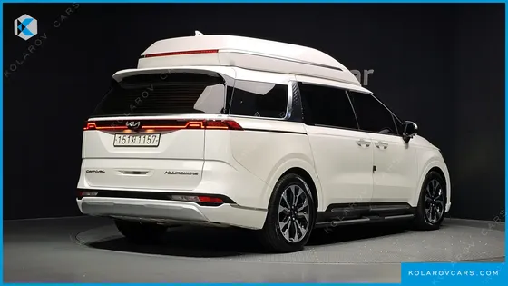 KIA CARNIVAL GASOLINE 7-SEATER HI-LIMOUSINE