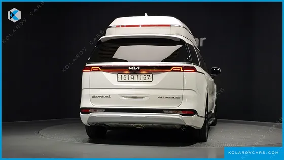 KIA CARNIVAL GASOLINE 7-SEATER HI-LIMOUSINE