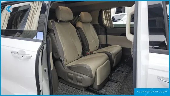KIA CARNIVAL GASOLINE 7-SEATER HI-LIMOUSINE