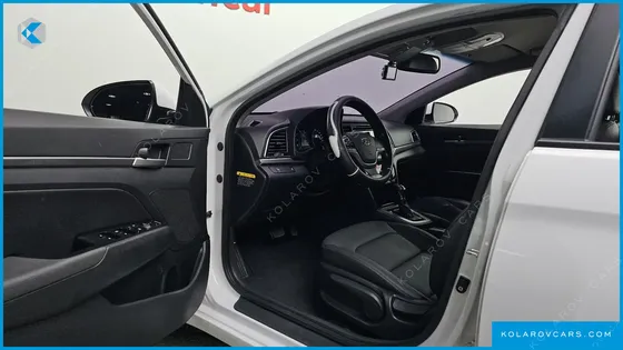 HYUNDAI ELANTRA (AVANTE) 1.6 GDI SMART