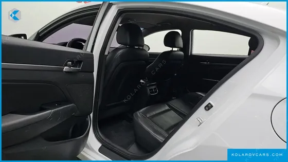 HYUNDAI ELANTRA (AVANTE) 1.6 GDI SMART