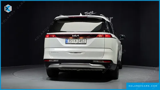 KIA CARNIVAL DIESEL 9-SEATER NOBLESSE