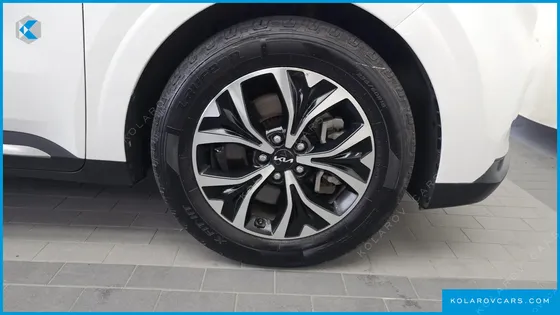 KIA CARNIVAL DIESEL 9-SEATER NOBLESSE