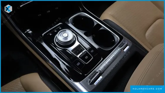 KIA CARNIVAL GASOLINE 11-SEATER SIGNATURE