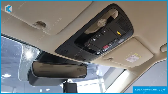 KIA CARNIVAL GASOLINE 11-SEATER SIGNATURE