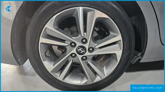 HYUNDAI ELANTRA (AVANTE) 1.6 GDI VALUE PLUS