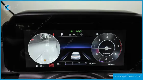 KIA CARNIVAL DIESEL 7-SEATER SIGNATURE