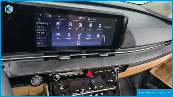 KIA CARNIVAL DIESEL 7-SEATER SIGNATURE
