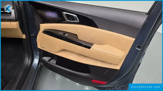 KIA CARNIVAL DIESEL 7-SEATER SIGNATURE