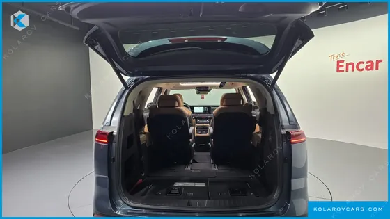 KIA CARNIVAL DIESEL 7-SEATER SIGNATURE