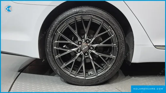 HYUNDAI GENESIS G330 PREMIUM AWD