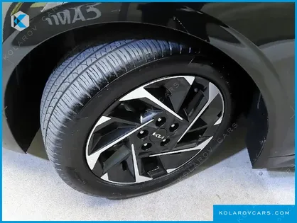 KIA K5 SIGNATURE