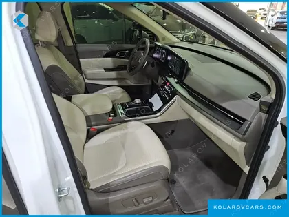 KIA CARNIVAL DIESEL 7-SEATER SIGNATURE