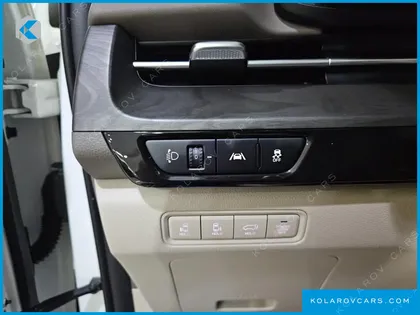 KIA CARNIVAL DIESEL 7-SEATER SIGNATURE