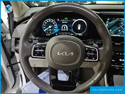 KIA CARNIVAL DIESEL 7-SEATER SIGNATURE