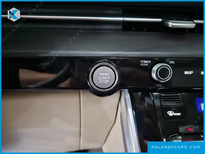 KIA CARNIVAL DIESEL 7-SEATER SIGNATURE