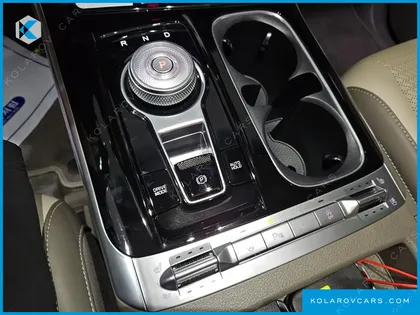 KIA CARNIVAL DIESEL 7-SEATER SIGNATURE
