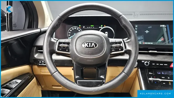 KIA CARNIVAL DIESEL 9-SEATER NOBLESSE