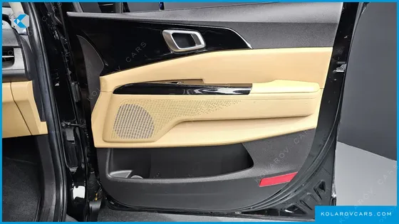 KIA CARNIVAL DIESEL 9-SEATER NOBLESSE