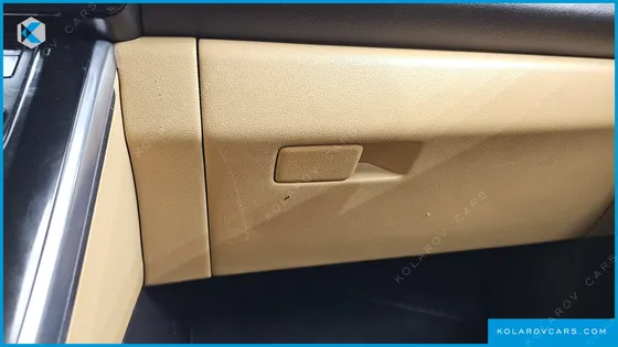 KIA CARNIVAL DIESEL 9-SEATER NOBLESSE