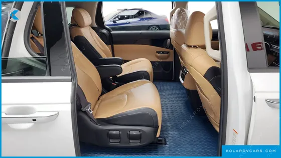 KIA CARNIVAL GASOLINE 7-SEATER NOBLESSE
