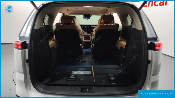 KIA CARNIVAL GASOLINE 7-SEATER NOBLESSE