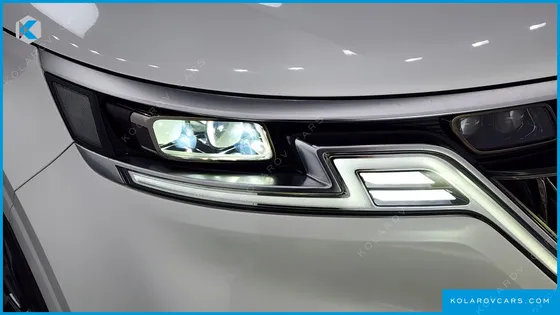KIA CARNIVAL GASOLINE 7-SEATER NOBLESSE