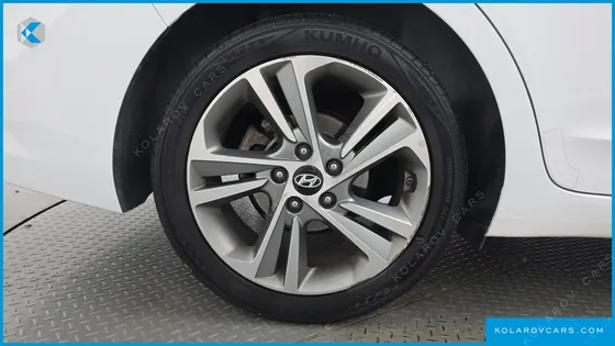 HYUNDAI ELANTRA (AVANTE) 1.6 GDI VALUE PLUS