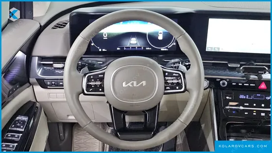 KIA CARNIVAL GASOLINE 9-SEATER HI-LIMOUSINE