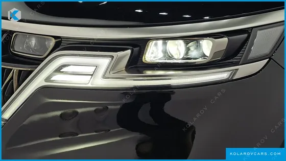 KIA CARNIVAL GASOLINE 9-SEATER HI-LIMOUSINE