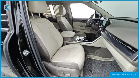 KIA CARNIVAL GASOLINE 9-SEATER HI-LIMOUSINE