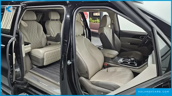 KIA CARNIVAL GASOLINE 4-SEATER HI-LIMOUSINE