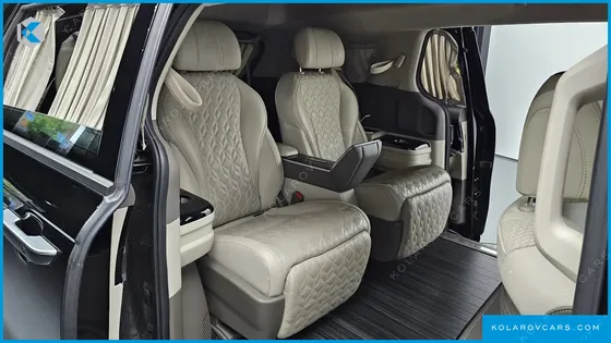 KIA CARNIVAL GASOLINE 4-SEATER HI-LIMOUSINE