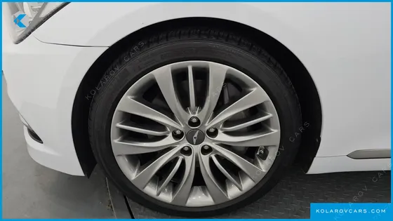 HYUNDAI GENESIS G330 PREMIUM AWD
