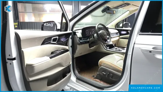 KIA CARNIVAL GASOLINE 7-SEATER HI-LIMOUSINE