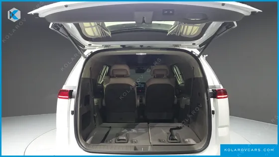 KIA CARNIVAL GASOLINE 7-SEATER HI-LIMOUSINE