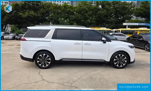 KIA CARNIVAL GASOLINE 7-SEATER SIGNATURE