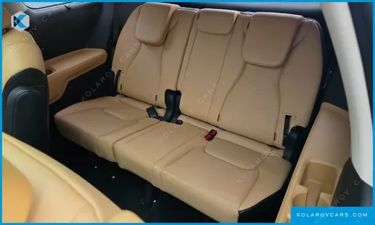 KIA CARNIVAL GASOLINE 7-SEATER SIGNATURE