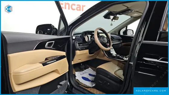 KIA CARNIVAL DIESEL 9-SEATER NOBLESSE